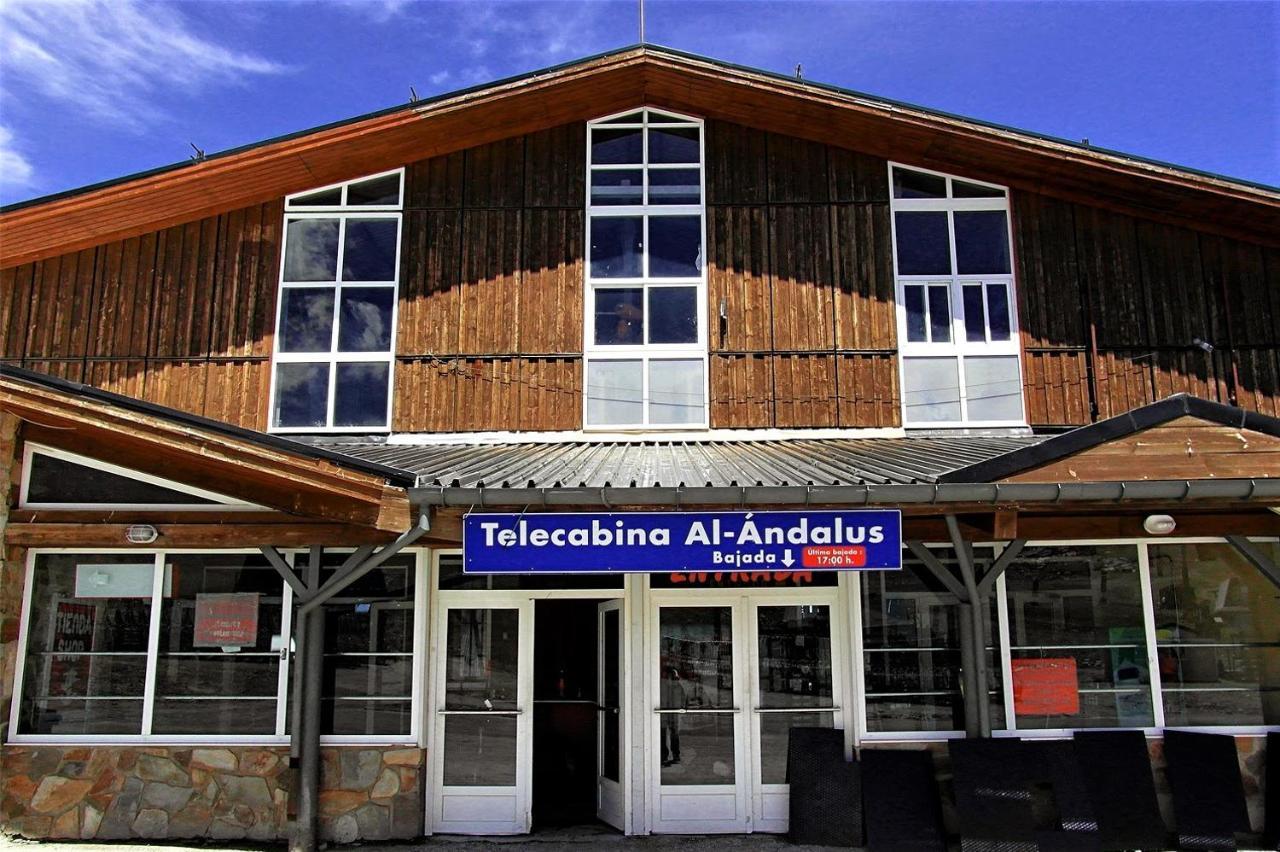 סיירה נבדה Todosierranevada Zona Baja -Plaza Principal-Junto A Los Telecabinas מראה חיצוני תמונה